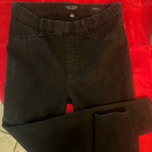 Judy Blue Black skinny fit pull on jeans